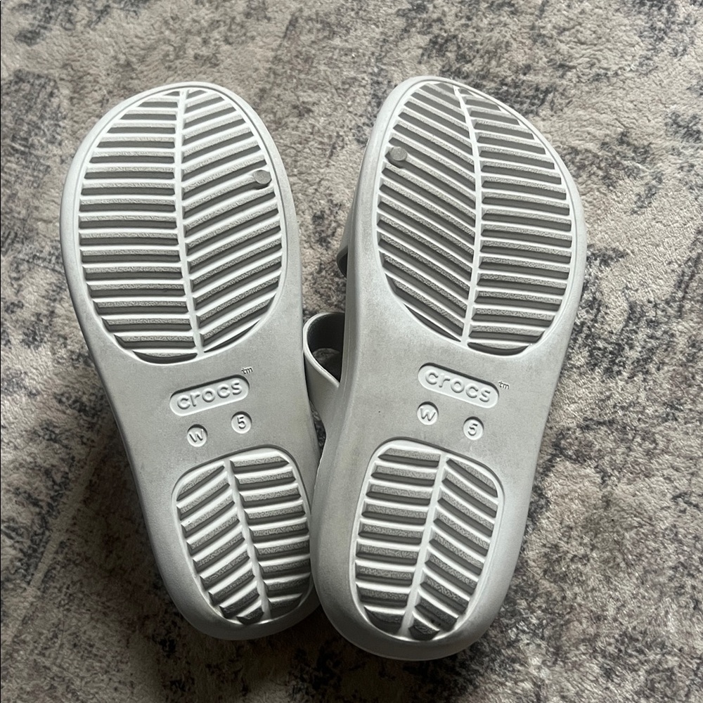 CROCS Women's Silver Strappy Slide Sandals - Picture 5 of 5